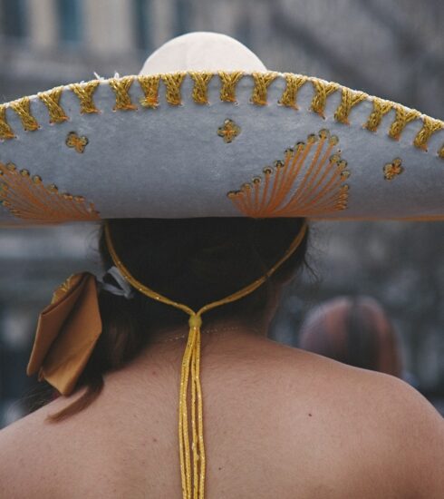 Jak zrobić strój meksykański: inspiracje i wskazówki