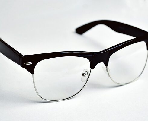 Czy okulary z filtrem światła niebieskiego są dobrym wyborem w dobie cyfrowej przemiany?